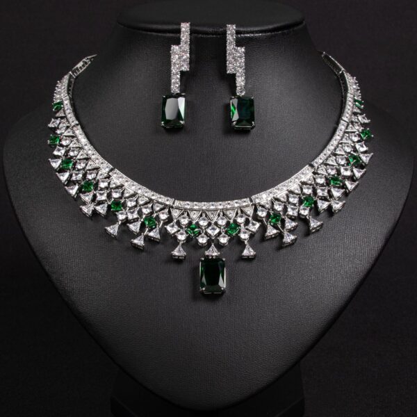 1262f60b-1619-42d7-91e4-3bae00bf7374.jpg Minimalist And Exquisite Zircon Necklace And Earring Set