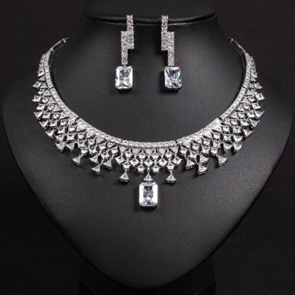 16c6a4ac-352e-417c-ab9d-344a7b9e4d26.jpg Minimalist And Exquisite Zircon Necklace And Earring Set