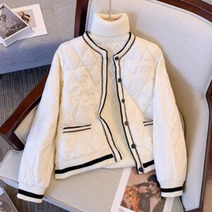 Doudoune Blanche Légère Style Baseball  🧥✨ Adoptez un look moderne.