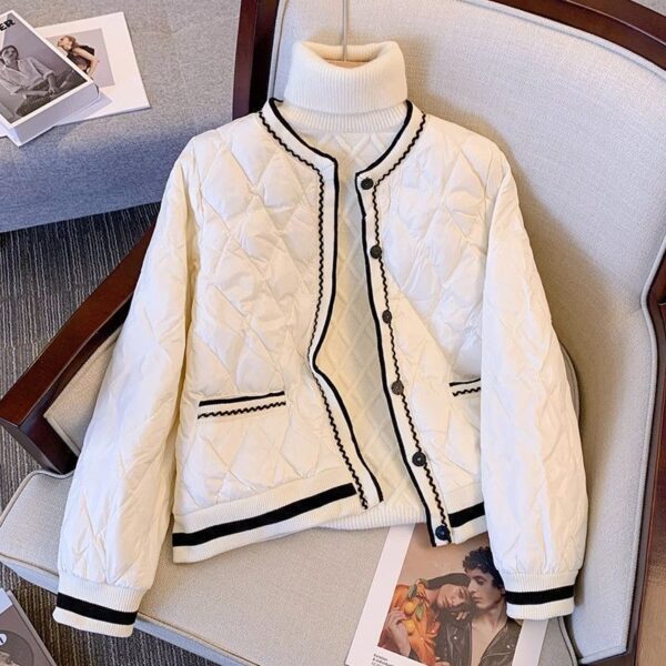 Doudoune Blanche Légère Style Baseball  🧥✨ Adoptez un look moderne.