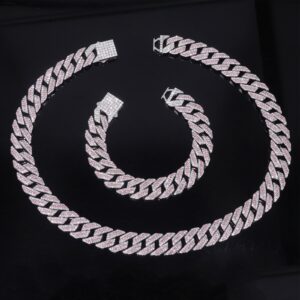 Diamond-studded Spring-clasp Cuban-link Necklace