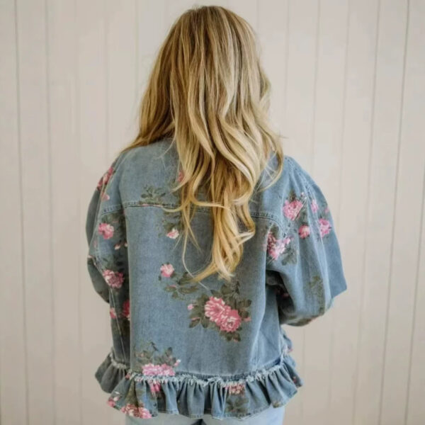 79ab472d-f1e4-44ee-9dce-3909805cad1d.jpg Vintage Washed Denim Jacket Floral Print Loose-Fit Fashionable Long-Sleeve Shirt