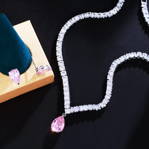 Ear-stud Necklace Set A Slimming Two-piece Featuring Zircon Inlays
