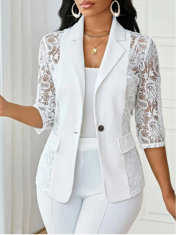 9a3541ec-28f3-4a0f-8db7-3a3ed4255f95.jpg Lightweight Halflacepatched Singlebreasted Blazer Top