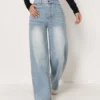 S2558a6fb530c4170bb5f930624c521cep.webp Jeans pour femme style années 2000, pantalon en denim bleu clair à jambes larges, coupe ample, mode simple et extensible, idéal en toutes saisons et décontracté.
