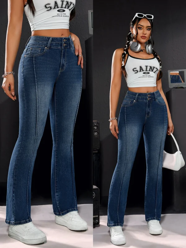 Jean en denim stretch taille haute pour femme, coupe droite et confortable, avec double bouton.