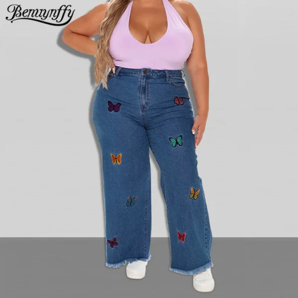 Jean Benuynffy rétro à broderie papillon et ourlet à franges, style streetwear femme, coupe ample, taille haute, droit, jambes larges.