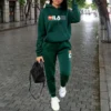 Vêtements femme automne-hiver : sweats à capuche, pantalons, ensembles streetwear de haute qualité et de luxe pour femmes.