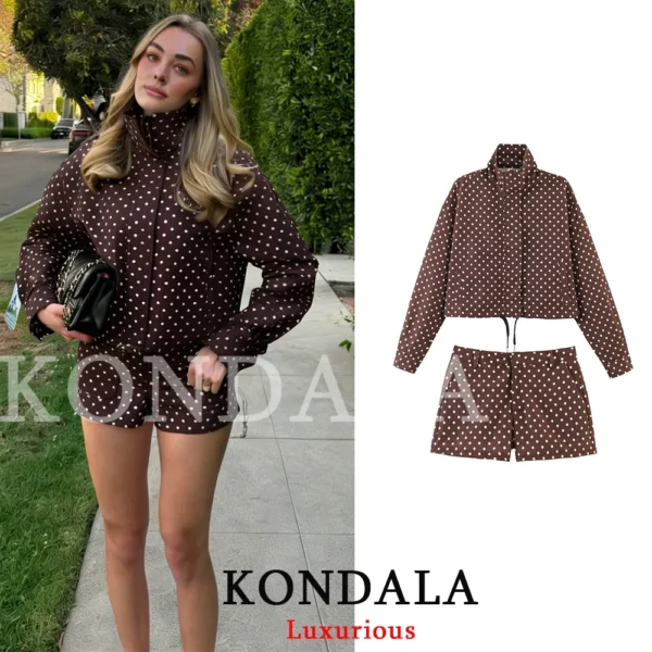 Vêtements femme automne-hiver : sweats à capuche, pantalons, ensembles streetwear de haute qualité et de luxe pour femmes.