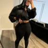 Ensemble de survêtement Weird Puss pour femme, 2 pièces, collection automne 2024 : veste fine zippée à cordon et legging assorti, style streetwear sportif.