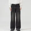 Jean homme style américain classique, hip-hop rap, jambes larges, populaire chez les jeunes, pantalon en denim oversize à jambes droites et coupe rétro.