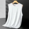 Débardeur sans manches en maille de soie glacée pour homme, collection été 2026. Vêtement d'extérieur léger et tendance, idéal pour le sport.