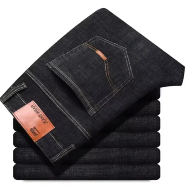 Jeans droits pour homme, collection 2025, coupe slim stretch, confortables et doux, en denim de marque.