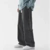 Jeans longs décontractés pour homme, coupe classique, jambes larges.