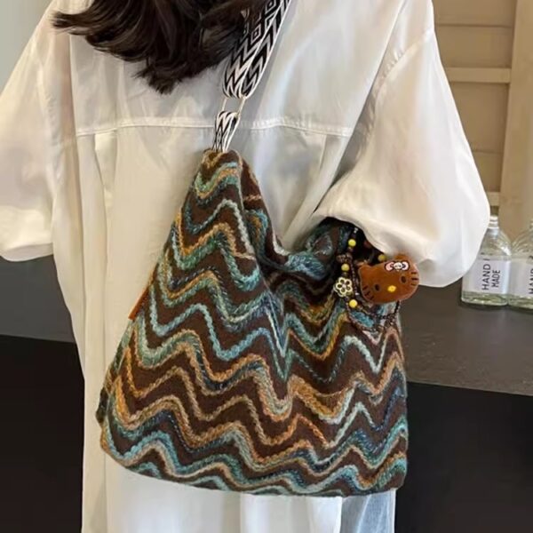 a3a266c0-ab7f-4c21-8967-c3eba9f43854.jpg Womens Casual Ethnic-Style Embroidered Crossbody Shoulder Bag