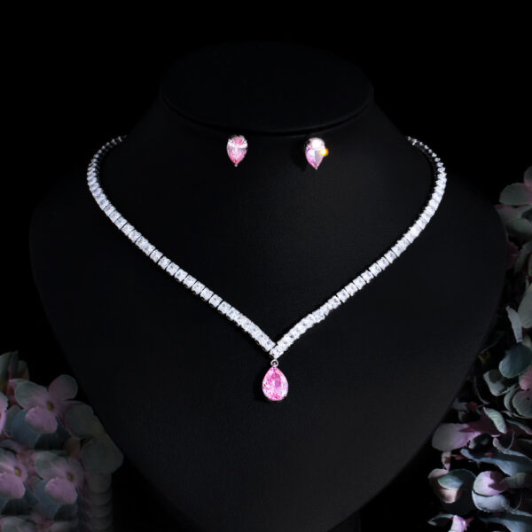Ear-stud Necklace Set A Slimming Two-piece Featuring Zircon Inlays