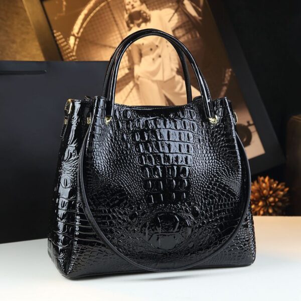 b122a9eb-4bcf-4b21-80e0-1dd7f0608df2.jpg Stylish Textured And Colorful Crocodile-Print Womens Shoulder Bag