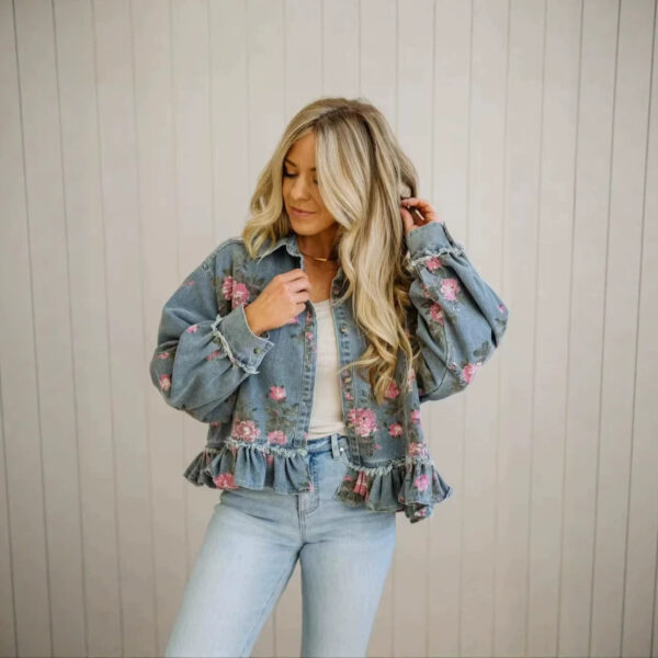 b469f70c-f66c-4f16-86a7-c86ba1e2699f.jpg Vintage Washed Denim Jacket Floral Print Loose-Fit Fashionable Long-Sleeve Shirt