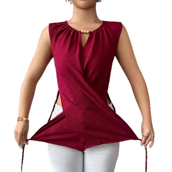 Light-colored Figure-flattering Sleeveless Tank Top