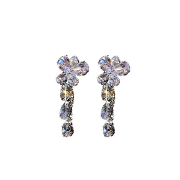 b6a61a19-59c5-4fab-86b0-330bdfd04f13.jpg Silver Needle Zircon Butterfly Tassel Earrings And Necklace Set