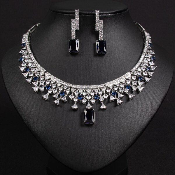 f651e15b-0f4a-4039-ae38-dbe03c4adae4.jpg Minimalist And Exquisite Zircon Necklace And Earring Set