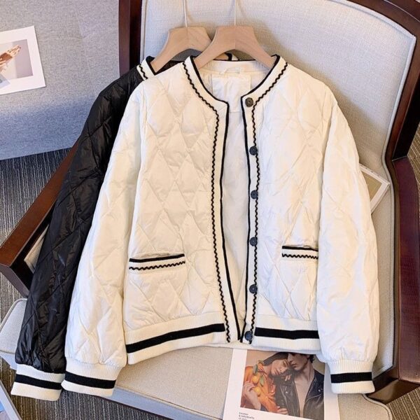 Doudoune Blanche Légère Style Baseball  🧥✨ Adoptez un look moderne.