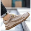 Chaussures de sécurité isolantes pour hommes avec embout en plastique, baskets de travail antidérapantes, chaussures de protection et bottes de travail anti-perforation.