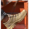 Les chaussures de sécurité pour hommes, légères, souples, confortables, respirantes et antidérapantes.