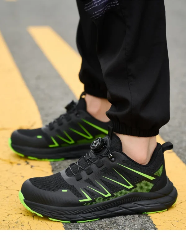 Chaussures de sécurité pour hommes, légères et confortables avec embout de protection en plastique, style tendance, anti-perforation et ultra-résistantes.