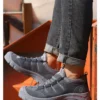Les chaussures de sécurité pour hommes, légères, souples, confortables, respirantes et antidérapantes.