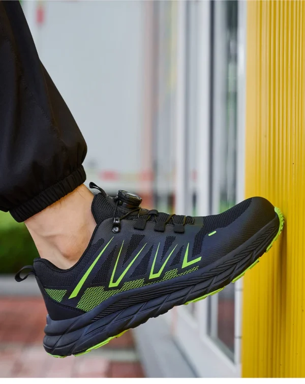 Chaussures de sécurité pour hommes, légères et confortables avec embout de protection en plastique, style tendance, anti-perforation et ultra-résistantes.