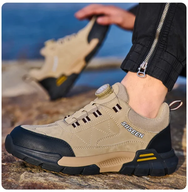 Chaussures de sécurité pour hommes avec embout en acier, semelles anti-écrasement, anti-perforation et antidérapantes ; chaussures de travail industrielles tendance à fermeture par bouton.
